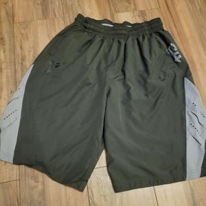 Nike Dri Fit Kobe 24 Shorts. Size L Dark Green